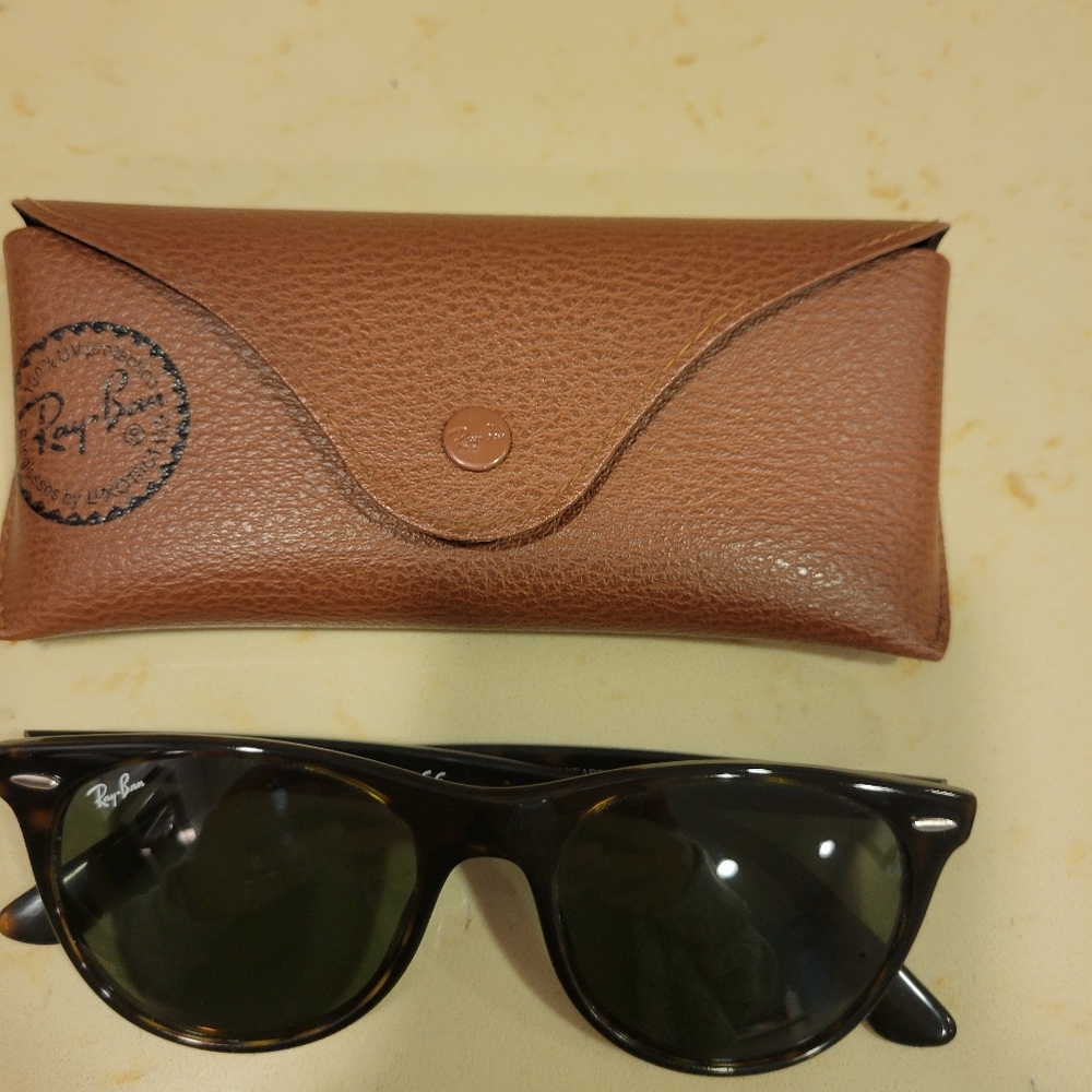 Ray Ban sunglasses Wayfarer II